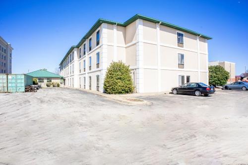 Ark Suites By Oyo Jonesboro I-555,United States Of America>>Jonesboro,2 star