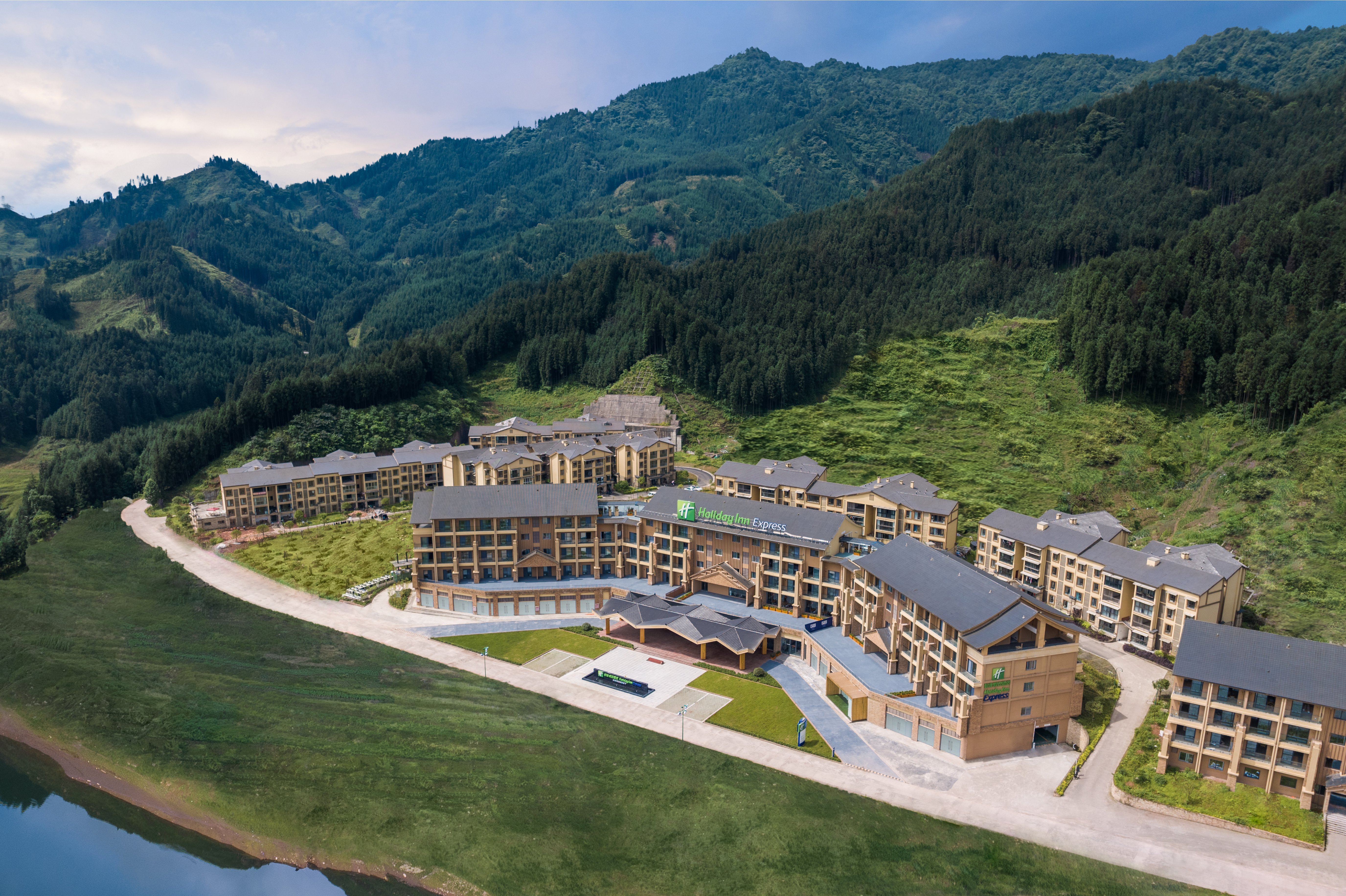 holiday inn express wawu mountain an ihg hotel