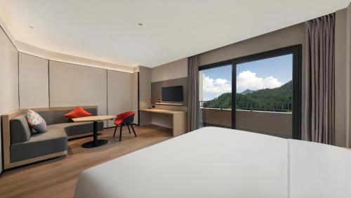 holiday inn express wawu mountain an ihg hotel