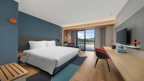 holiday inn express wawu mountain an ihg hotel
