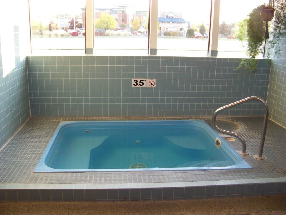 Aero Inn,Whitefish>>Kalispell,2 star