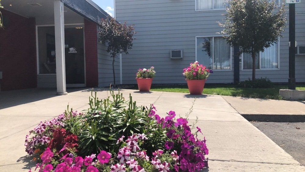 Aero Inn,Whitefish>>Kalispell,2 star
