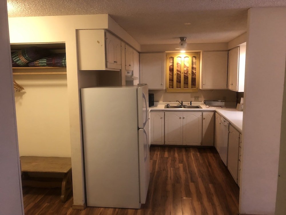 Aero Inn,Whitefish>>Kalispell,2 star