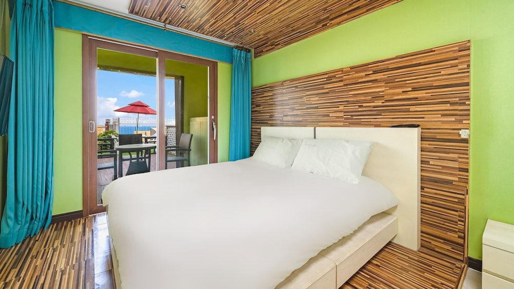 geojedo pilos ocean view pension