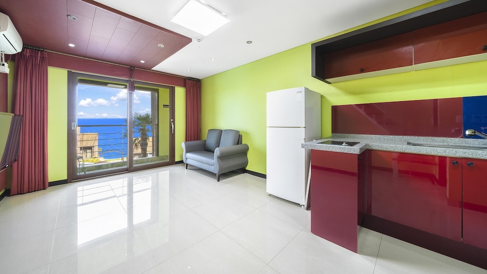 geojedo pilos ocean view pension