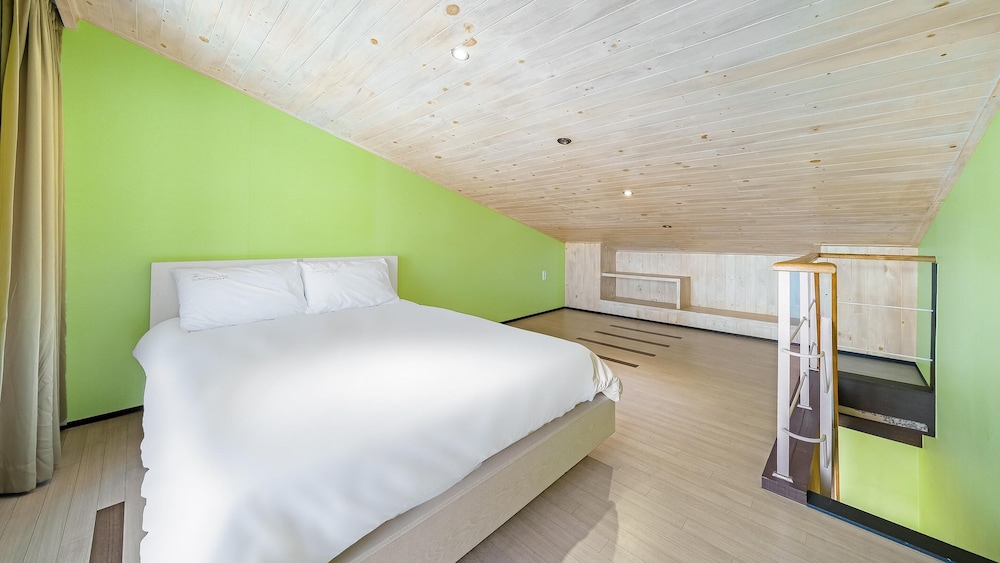 geojedo pilos ocean view pension