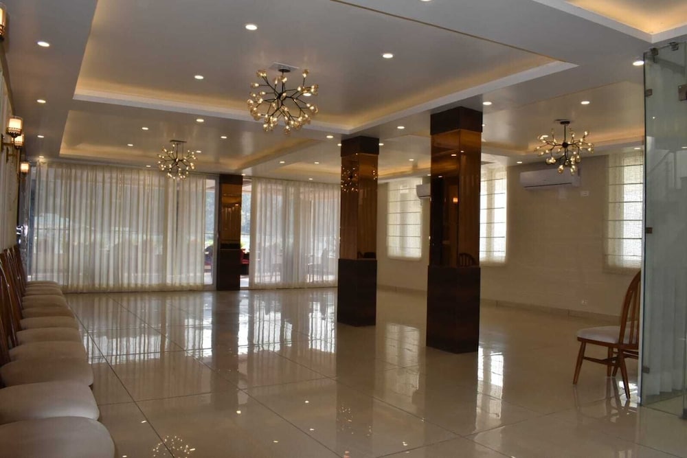 hotel the mango tree