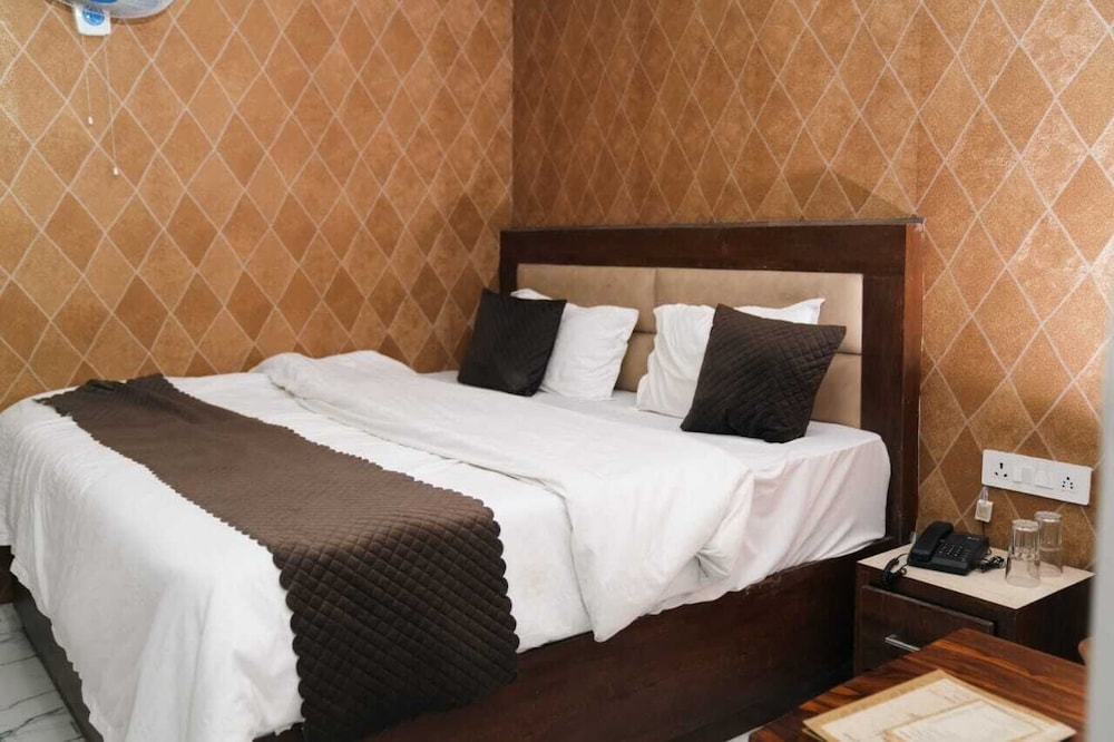 hotel the mango tree