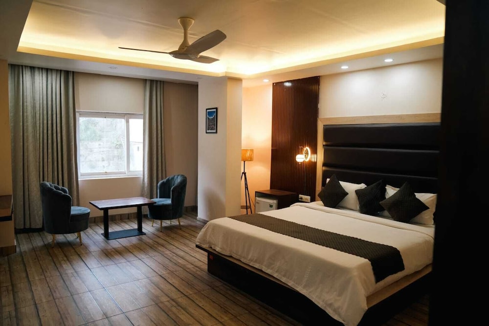 hotel the mango tree