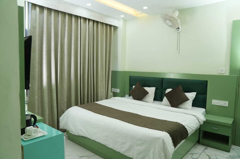 hotel the mango tree