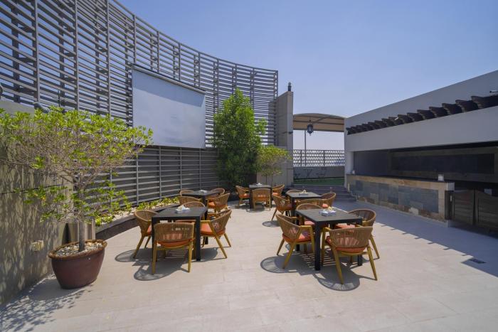icon delux hotel apartments al barsha