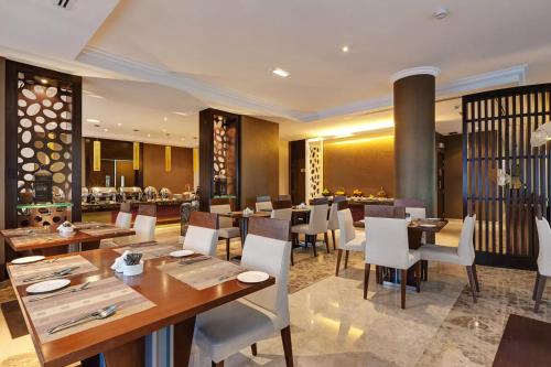 icon delux hotel apartments al barsha
