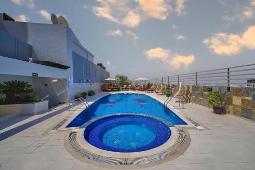 icon delux hotel apartments al barsha