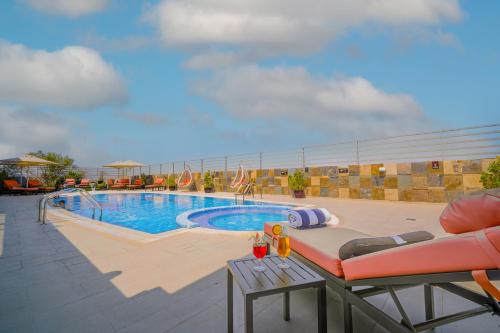 icon delux hotel apartments al barsha
