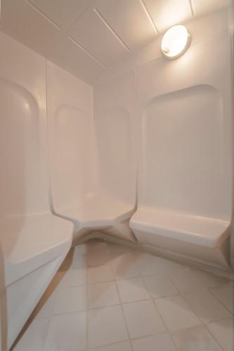 icon delux hotel apartments al barsha