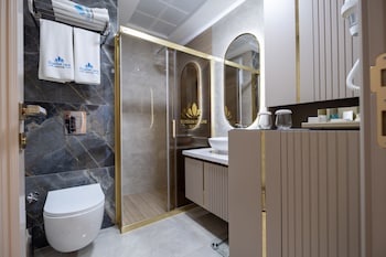 elysium deluxe suites