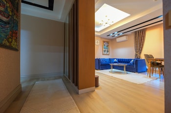 elysium deluxe suites