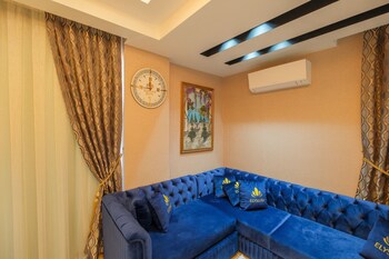 elysium deluxe suites