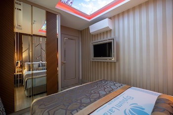 elysium deluxe suites