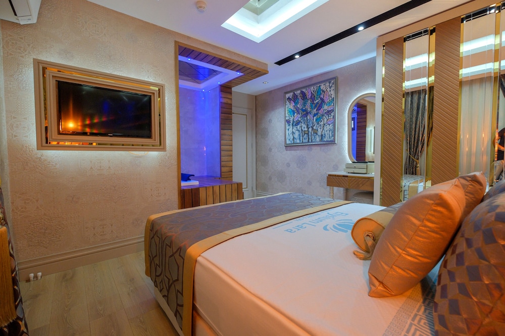 elysium deluxe suites