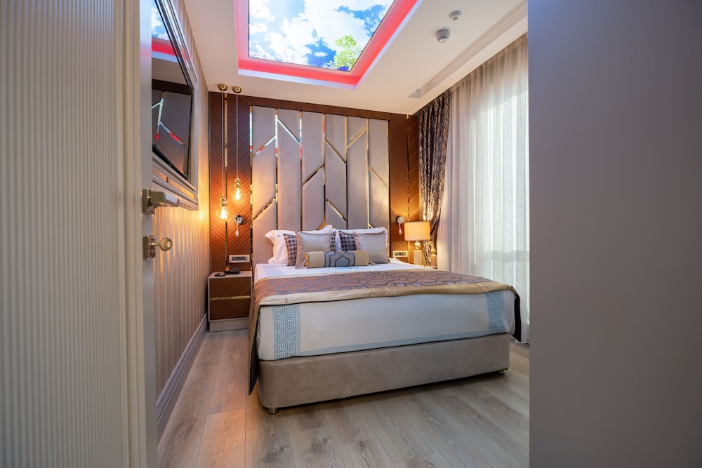 elysium deluxe suites