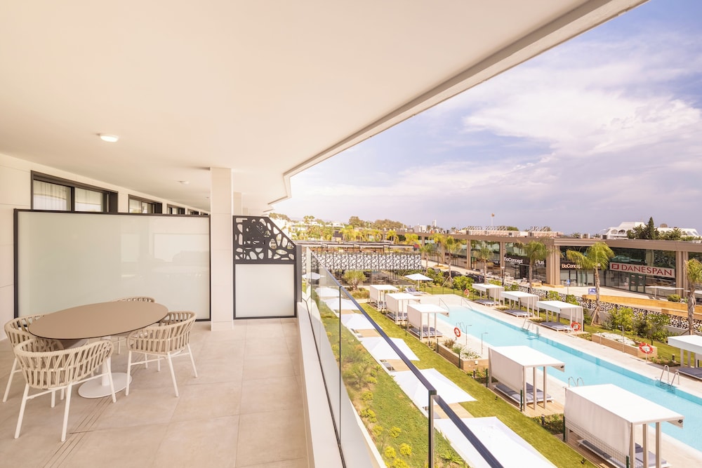 eurostars oasis marbella