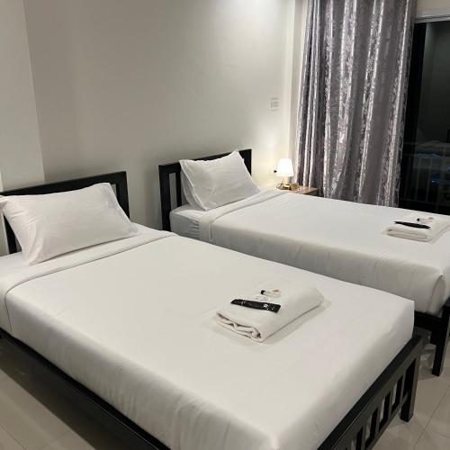 ivory house sriracha