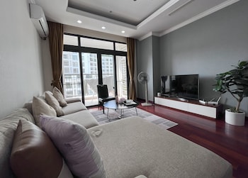 mai homestay royal city 3 bedrooms