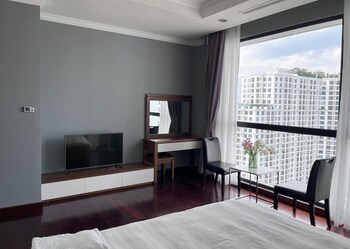 mai homestay royal city 3 bedrooms