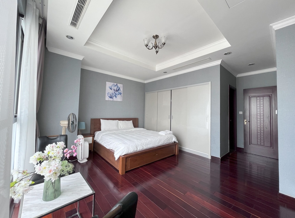 mai homestay royal city 3 bedrooms
