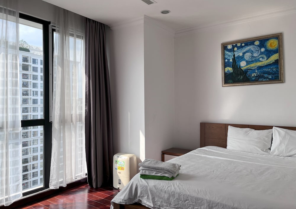 mai homestay royal city 3 bedrooms