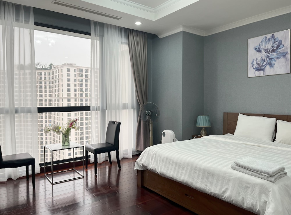 mai homestay royal city 3 bedrooms