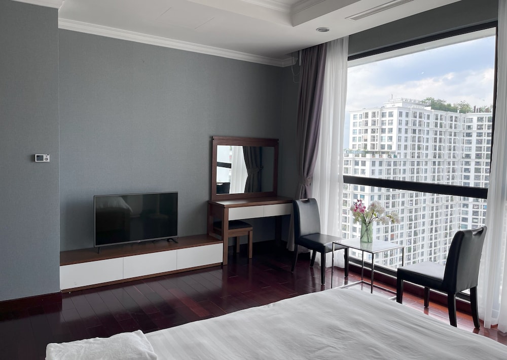 mai homestay royal city 3 bedrooms