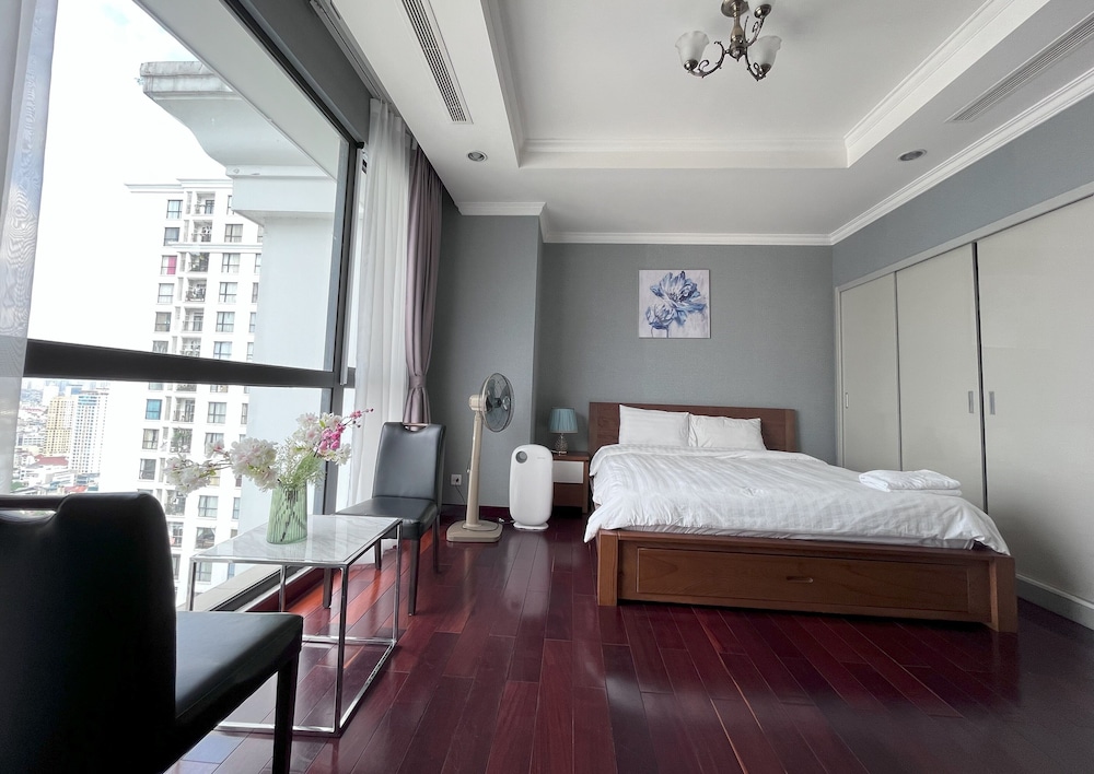 mai homestay royal city 3 bedrooms