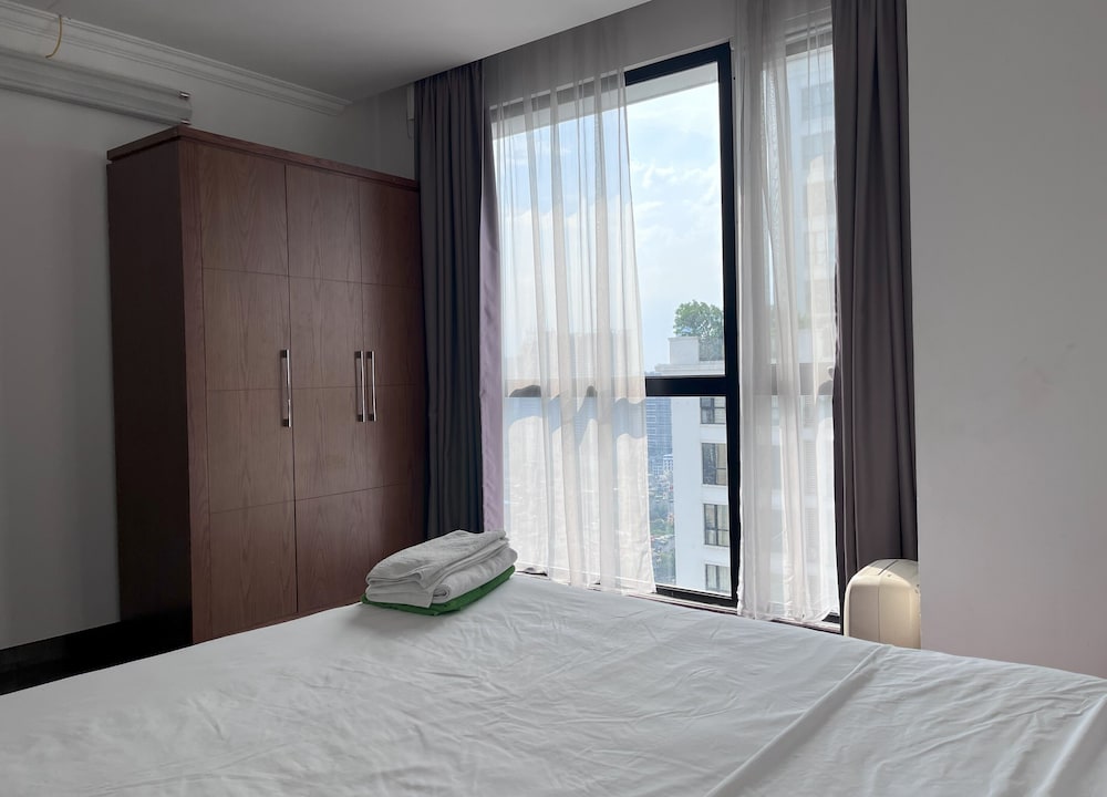 mai homestay royal city 3 bedrooms