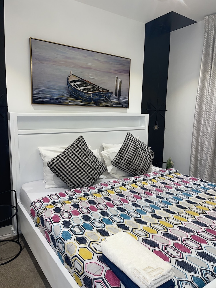 unique homes by embassy gardens