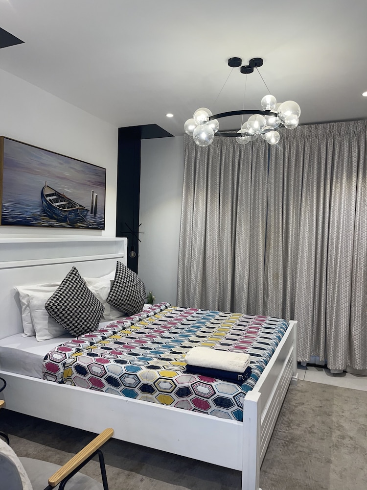 unique homes by embassy gardens