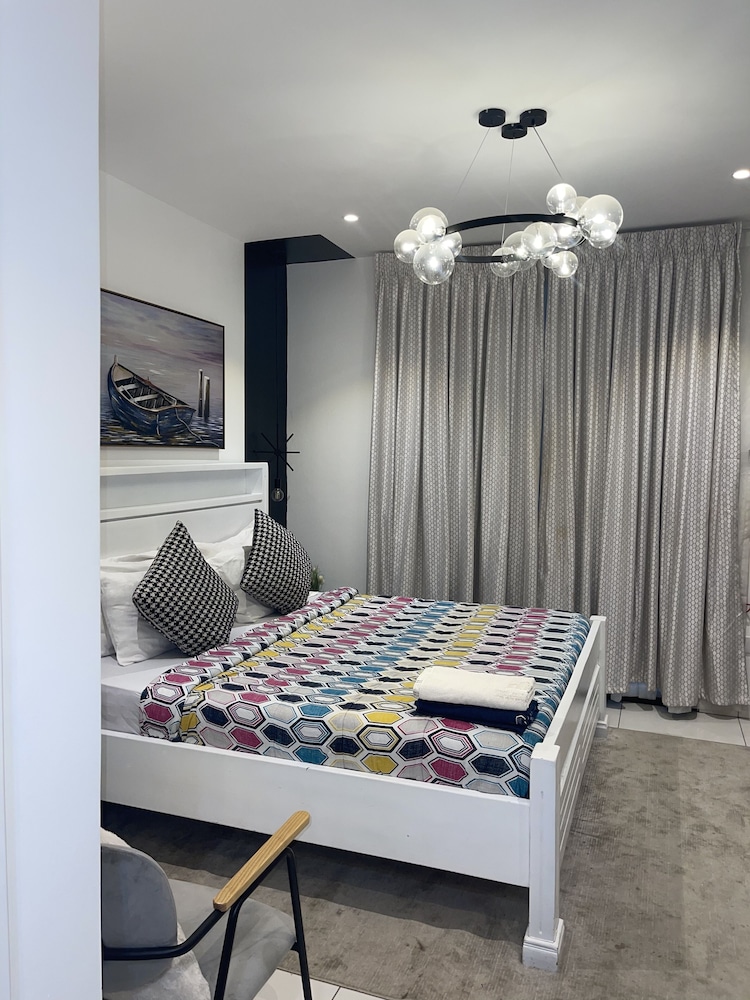 unique homes by embassy gardens