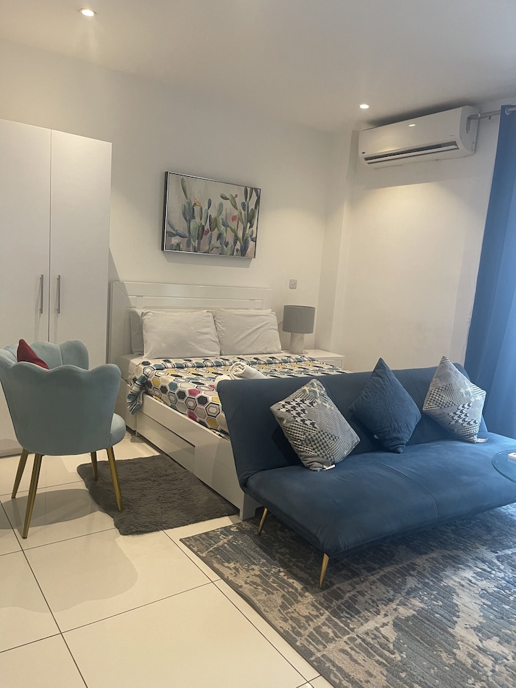 unique homes by embassy gardens