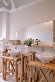 happiness hostel siargao