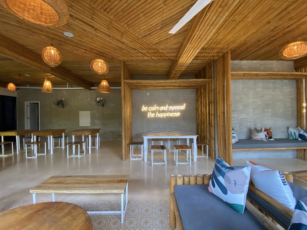 happiness hostel siargao