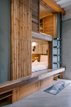 happiness hostel siargao