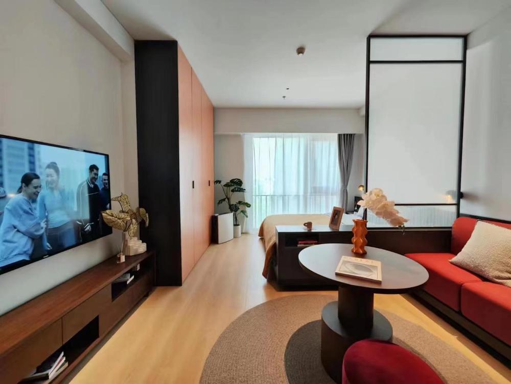 base wangfujing serviced apartment