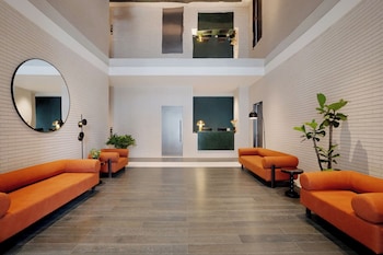 base wangfujing serviced apartment