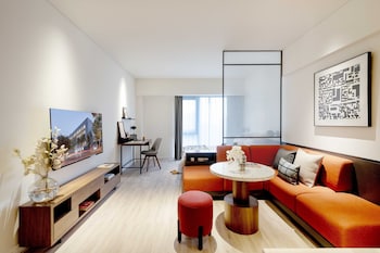 base wangfujing serviced apartment