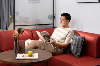 base wangfujing serviced apartment