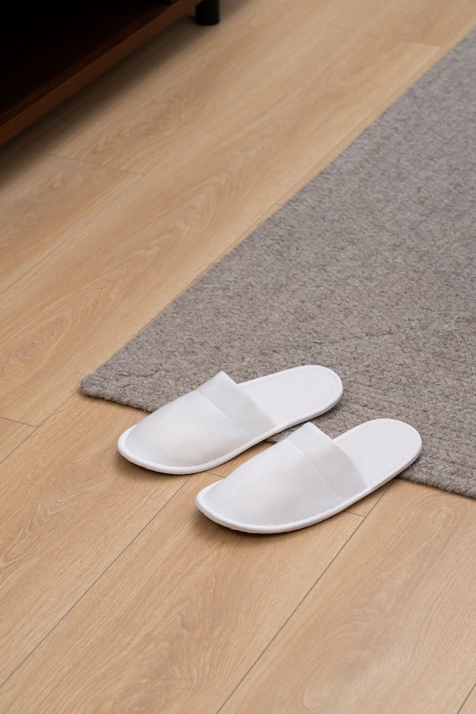 base wangfujing serviced apartment