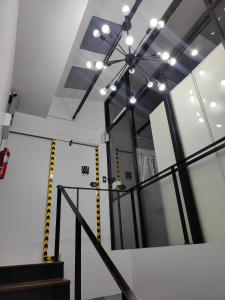 met a space pod phrom phong