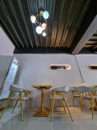 met a space pod phrom phong