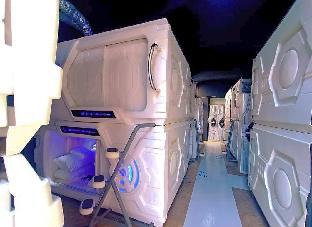 met a space pod phrom phong